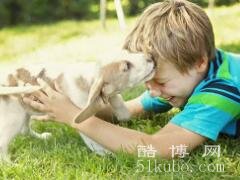 霸气又富有诗意的男名:好听绅士范/洒脱大气的男孩名字推荐