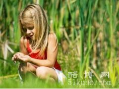 温柔如水的女孩名字：雅莉/诗兰(简约有气质）