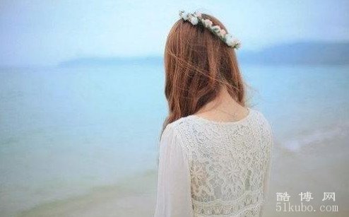 简洁好听的网名：干净又大方（梦呓、此心亦然）