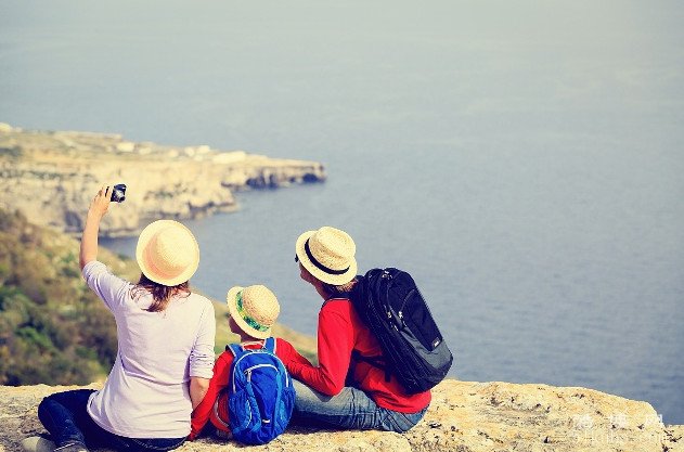 陪老人孩子旅游的心情说说短句：温馨又幸福(2024推荐）