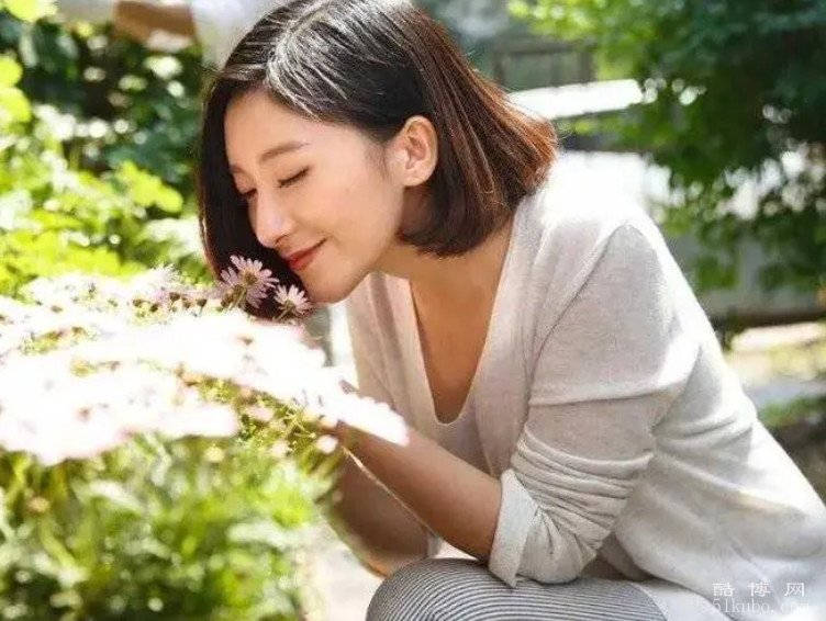 三十岁女人高雅的名字：大气有内涵（烟雨如墨）