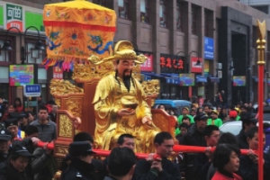 供奉财神爷有什么讲究 位置、高度、方向要选择正确（影响财运）