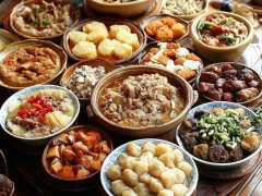 过年时初一到初七都吃什么：饺子、长寿面等/过年必看初一到初七传统美食全攻略